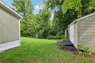 51 Interstate Dr, Donegal, PA 15323 - Photo 25