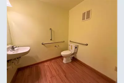 120 S Broad, Grove City Boro, PA 16127 - Photo 11