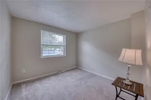 2833 Dolores Dr, South Park, PA 15129 - Photo 9