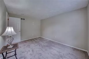 2833 Dolores Dr, South Park, PA 15129 - Photo 13