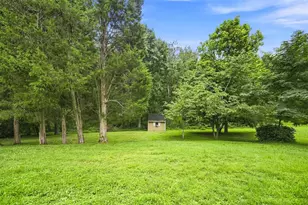 646 Camp Meeting Rd, Leet Township, PA 15143 - Photo 17