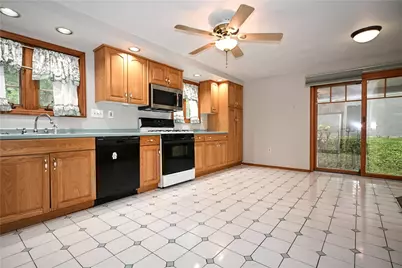 3791 Cynthia Dr, Pittsburgh, PA 15227 - Photo 9