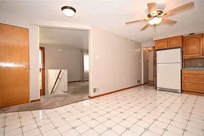3791 Cynthia Dr, Pittsburgh, PA 15227 - Photo 7