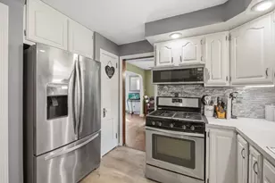 121 Woodland Dr, Pittsburgh, PA 15236 - Photo 11