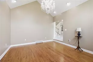 1002 Kings Ct, Level Green, PA 15085 - Photo 7