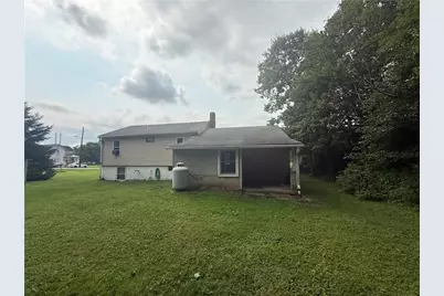 823 Robb Rd, Saint Clair Township, PA 15944 - Photo 15