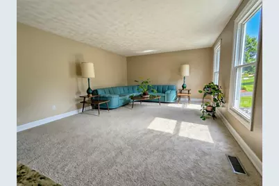 5951 Dalmation Dr, Bethel Park, PA 15102 - Photo 5