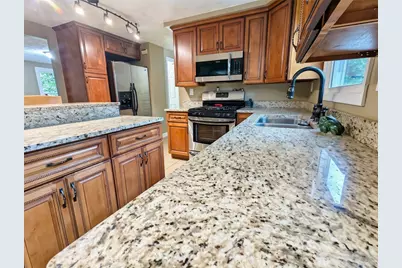 5951 Dalmation Dr, Bethel Park, PA 15102 - Photo 15