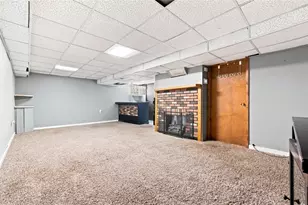 109 Livingston Rd, West Mifflin, PA 15122 - Photo 25