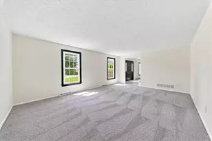 3409 Cramlington Dr, Hampton, PA 15044 - Photo 9