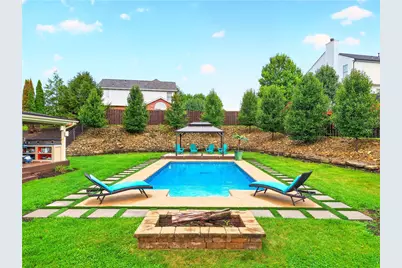 132 Birch Dr, Elizabeth Twp/Boro, PA 15037 - Photo 3