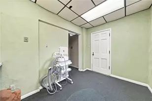 521 W Newton St, Greensburg, PA 15601 - Photo 13