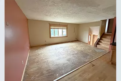 631 Wellington Drive, Hempfield Township, PA 15601 - Photo 3