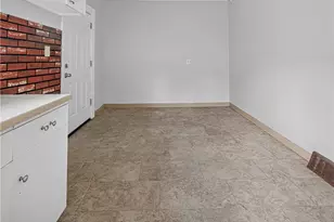 1630 Leolyn St, Pittsburgh, PA 15210 - Photo 7