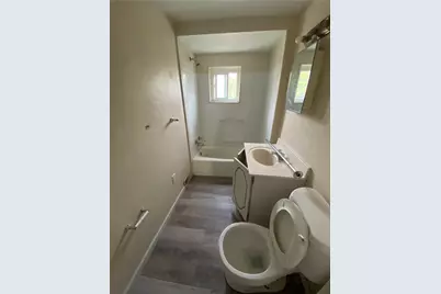1630 Leolyn St, Pittsburgh, PA 15210 - Photo 5