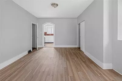 1630 Leolyn St, Pittsburgh, PA 15210 - Photo 11