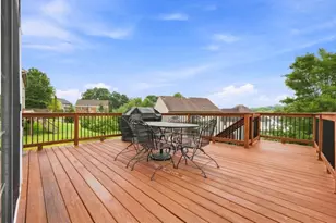1915 Markley Dr, Pittsburgh, PA 15143 - Photo 35