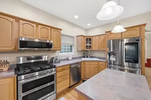 1915 Markley Dr, Pittsburgh, PA 15143 - Photo 13