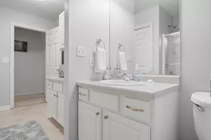 1915 Markley Dr, Pittsburgh, PA 15143 - Photo 33