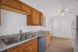 424 Lois Dr, Pittsburgh, PA 15236 - Photo 9
