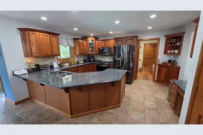 2182 Bradbury Ln, North Huntingdon, PA 15642 - Photo 5