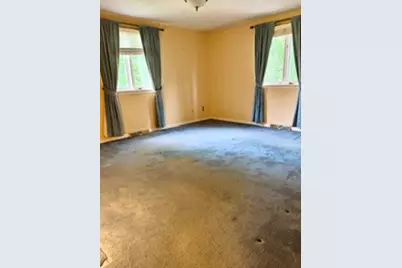 209 Claremont Dr, Lower Burrell, PA 15068 - Photo 13