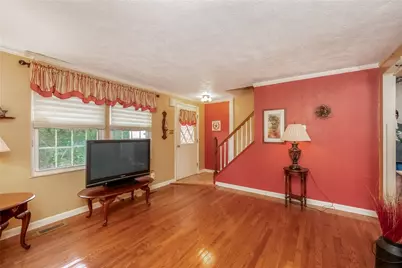 1965 Kirkby Dr, South Park, PA 15129 - Photo 5