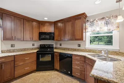 931 Shenango Rd, Chippewa Township, PA 15010 - Photo 7