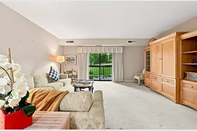 1500 Cochran Road #409, Scott Township, PA 15243 - Photo 9