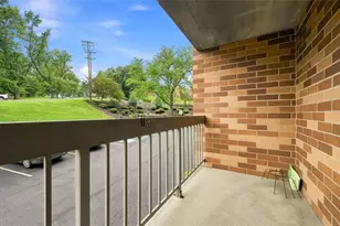 1500 Cochran Rd, Scott Township, PA 15243 - Photo 17