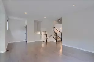 1720 St Johns Ln, Pittsburgh, PA 15143 - Photo 9