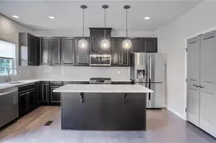1720 St Johns Ln, Pittsburgh, PA 15143 - Photo 15