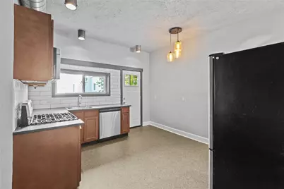 5201 1/2 Duncan St, Pittsburgh, PA 15201 - Photo 5