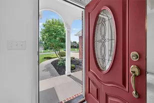 375 Violet Ct, Clinton Township, PA 16056 - Photo 3