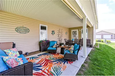 559 Sunview Cir, Derry Township, PA 15650 - Photo 5