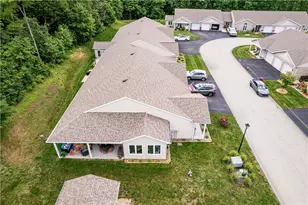 559 Sunview Cir, Derry Township, PA 15650 - Photo 11