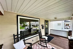 1028 Dewey Ave, New Castle, PA 16101 - Photo 5