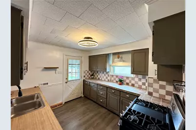 1028 Dewey Ave, New Castle, PA 16101 - Photo 17