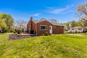 1630 Old Brodhead Rd, Center Township, PA 15061 - Photo 3