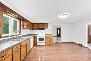 2219 Berger St, Shenango Township, PA 16101 - Photo 3