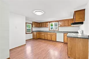 2219 Berger St, Shenango Township, PA 16101 - Photo 5
