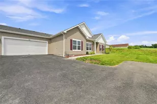 2083 S Links Ave, Center Township, PA 16001 - Photo 3