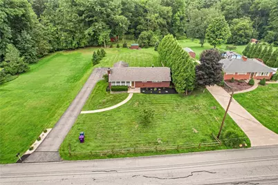 336 Maple Rd, Pittsburgh, PA 15239 - Photo 3