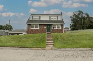 880 E Hill Dr, New Kensington, PA 15068 - Photo 1