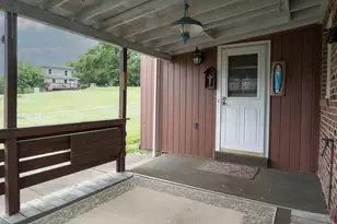 880 E Hill Dr, New Kensington, PA 15068 - Photo 33