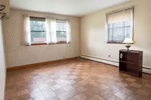 880 E Hill Dr, New Kensington, PA 15068 - Photo 11
