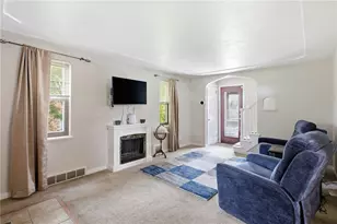 2402 Hillview St, Pittsburgh, PA 15234 - Photo 5