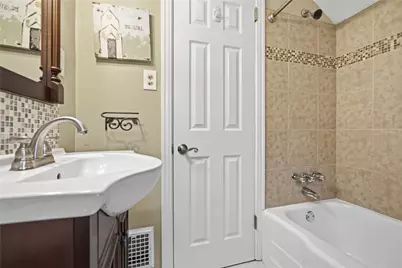 2402 Hillview Street, Pittsburgh, PA 15234 - Photo 21