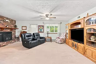 111 Paula Dr, Center Township, PA 15001 - Photo 23