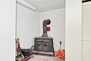 111 Paula Dr, Center Township, PA 15001 - Photo 37